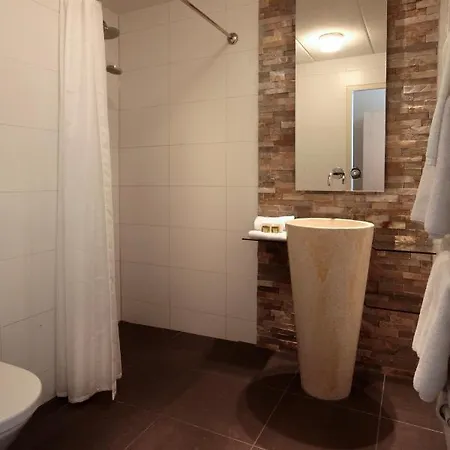 Dennenheuvel 4*