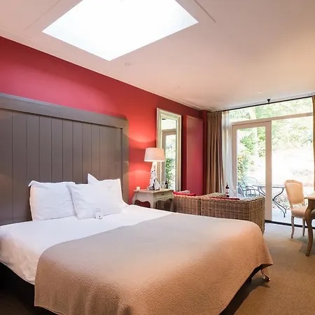 Dennenheuvel ホテル 4*