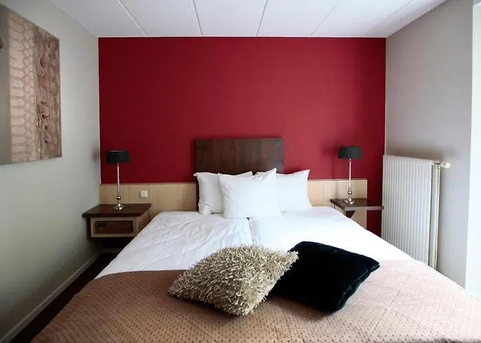 Dennenheuvel Hotel 4*